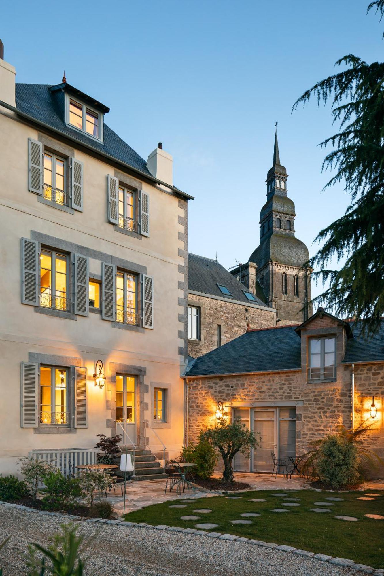 Clos Du Cedre - Chambres D'Hotes D'Exception, Luxury B&B A 迪南 外观 照片